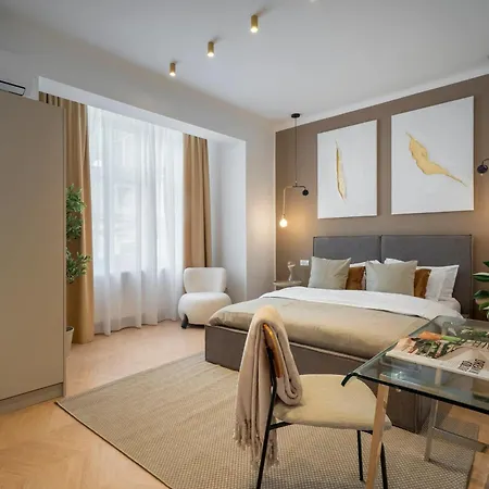 アパート Full-floor 2-bedroom With Balconies - Prime Location Near Calea Victoriei