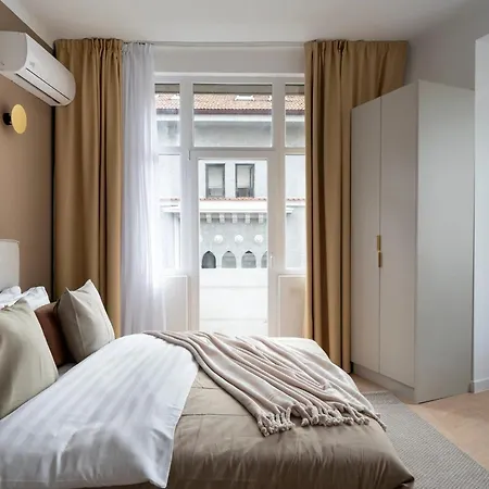 Full-floor 2-bedroom With Balconies - Prime Location Near Calea Victoriei