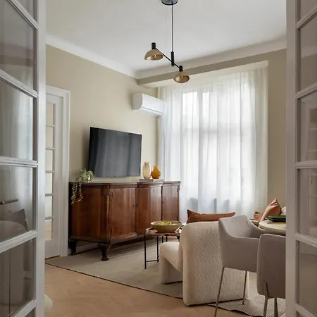 Full-floor 2-bedroom With Balconies - Prime Location Near Calea Victoriei *