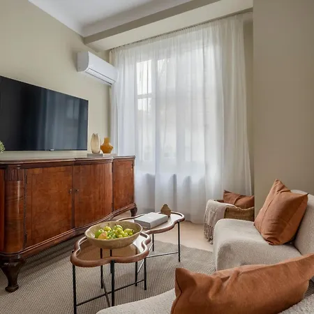Full-floor 2-bedroom With Balconies - Prime Location Near Calea Victoriei *