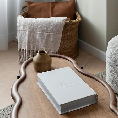 Full-floor 2-bedroom With Balconies - Prime Location Near Calea Victoriei Daire