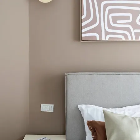 Full-floor 2-bedroom With Balconies - Prime Location Near Calea Victoriei