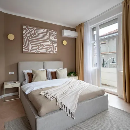 Full-floor 2-bedroom With Balconies - Prime Location Near Calea Victoriei Daire