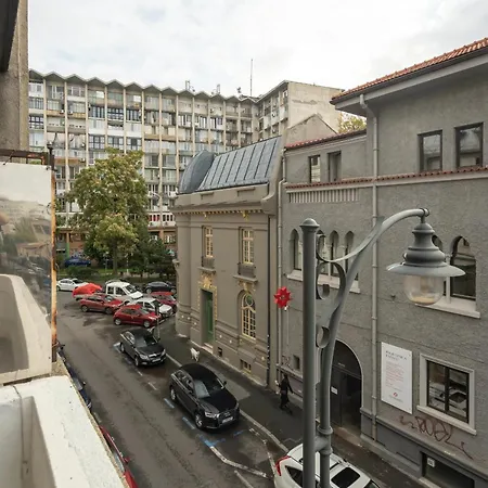 Daire Full-floor 2-bedroom With Balconies - Prime Location Near Calea Victoriei *