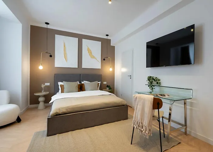 דירה Full-floor 2-bedroom With Balconies - Prime Location Near Calea Victoriei