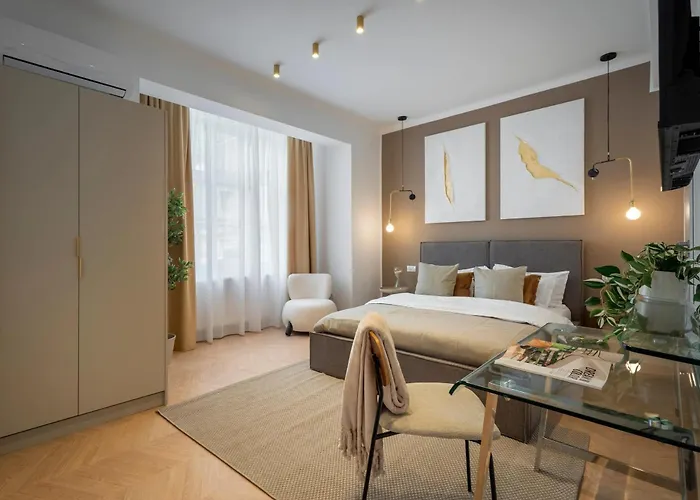 Lejlighed Full-floor 2-bedroom With Balconies - Prime Location Near Calea Victoriei