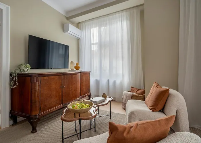Full-floor 2-bedroom With Balconies - Prime Location Near Calea Victoriei *