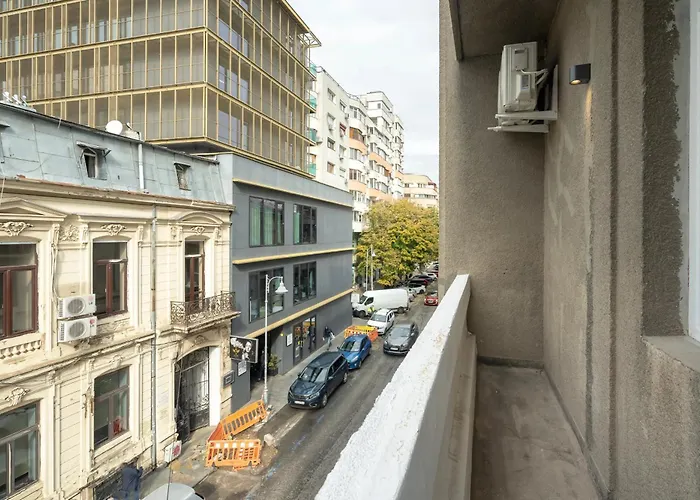 Full-floor 2-bedroom With Balconies - Prime Location Near Calea Victoriei *