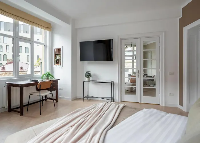 Full-floor 2-bedroom With Balconies - Prime Location Near Calea Victoriei