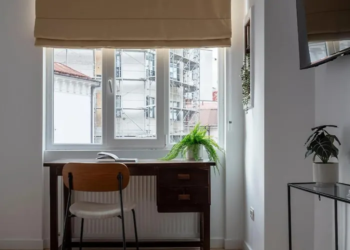 Full-floor 2-bedroom With Balconies - Prime Location Near Calea Victoriei