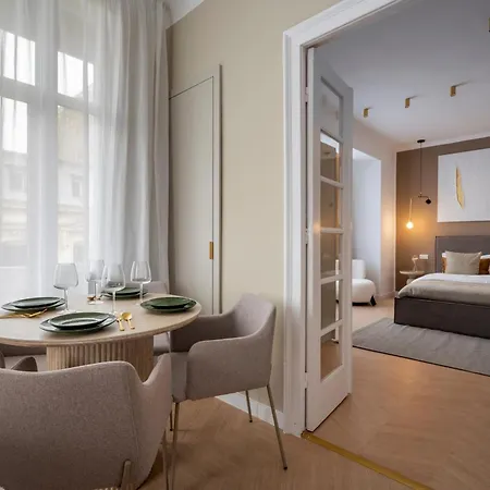 Full-floor 2-bedroom With Balconies - Prime Location Near Calea Victoriei ブカレスト