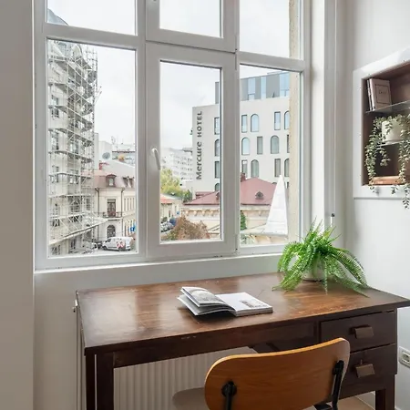 アパート Full-floor 2-bedroom With Balconies - Prime Location Near Calea Victoriei