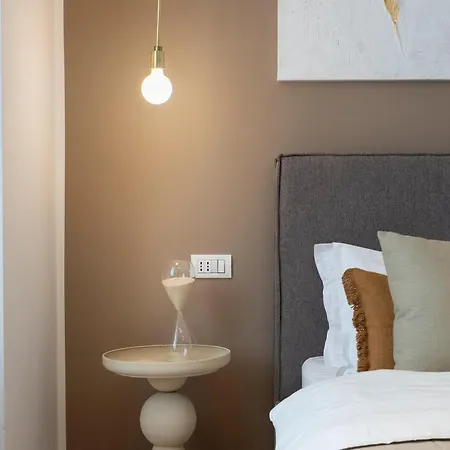 アパート Full-floor 2-bedroom With Balconies - Prime Location Near Calea Victoriei