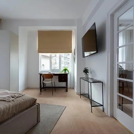 Full-floor 2-bedroom With Balconies - Prime Location Near Calea Victoriei ブカレスト