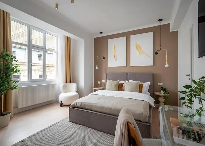Full-floor 2-bedroom With Balconies - Prime Location Near Calea Victoriei Apartment Bucharest