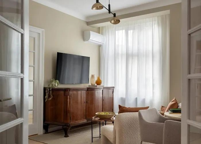 Full-floor 2-bedroom With Balconies - Prime Location Near Calea Victoriei *