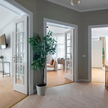 Full-floor 2-bedroom With Balconies - Prime Location Near Calea Victoriei *