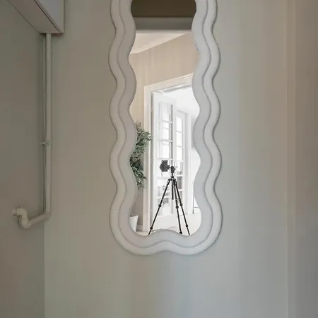 Full-floor 2-bedroom With Balconies - Prime Location Near Calea Victoriei Bucareste